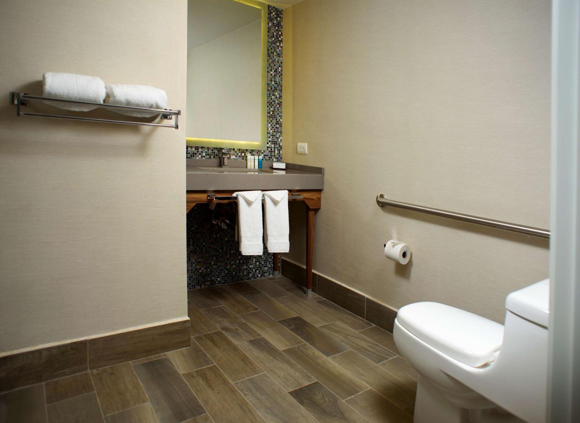 Hampton Inn Piedras Negras Zewnętrze zdjęcie