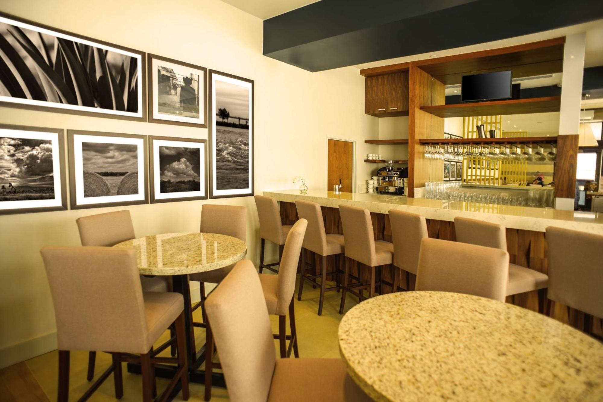 Hampton Inn Piedras Negras Zewnętrze zdjęcie